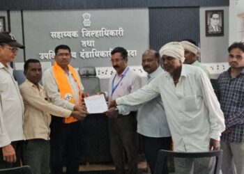 पाटचारी बुजविणाऱ्या विकासकावर कारवाईची मागणी; शिवसेनेचा आंदोलनाचा इशारा