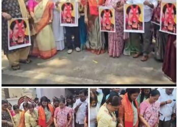 पनवेलमध्ये काँग्रेसचे धीरेंद्र शास्त्रींविरोधात ‘जोडे मारो’ आंदोलन; शिवरायांच्या अपमानाचा तीव्र निषेध