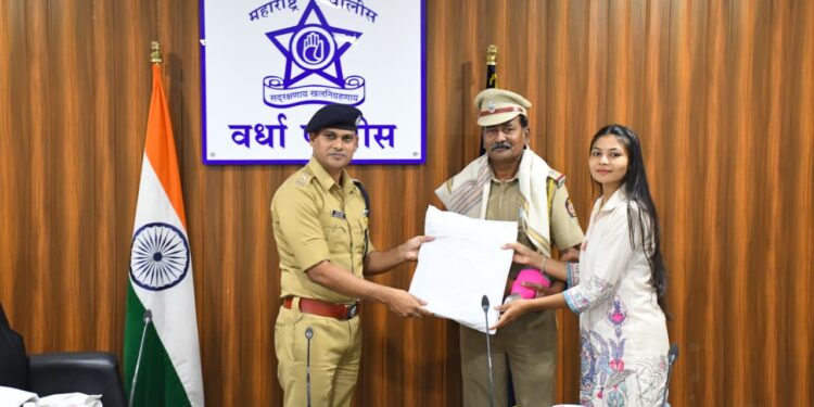 वर्धा पोलीस दलातील ५ अंमलदारांना भावपूर्ण निरोप