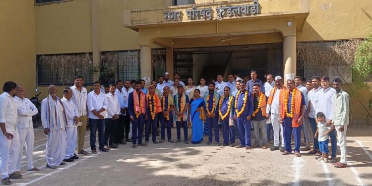 कुंडलवाडीत कामगार दिनाचा आगळावेगळा सन्मान सोहळा; कष्टकरी वर्गाचा गौरव
