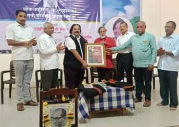 लोकशाहीर द. ना. गव्हाणकर स्मृती पुरस्कार २०२६ विद्रोही शाहीर संभाजी भगत यांना प्रदान