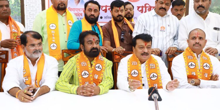 लातूरमध्ये राजकीय हालचालींना वेग; शिंदे गटात प्रवेशानंतर नेत्यांची भूमिका स्पष्ट
