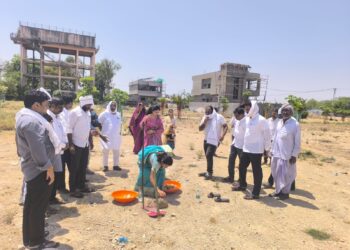 नगराध्यक्षा प्रेरणाताई कोटलावार यांच्या हस्ते विविध विकास कामांचे भूमिपूजन