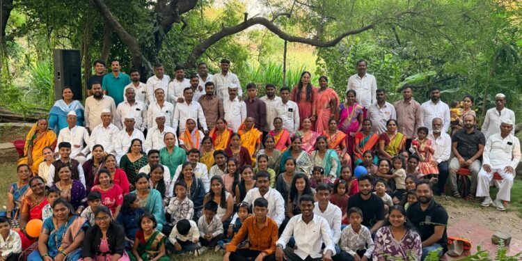 खेड तालुक्यात प्रथमच ५ पिढ्या एकत्र; कौटुंबिक स्नेहमेळावा उत्साहात संपन्न