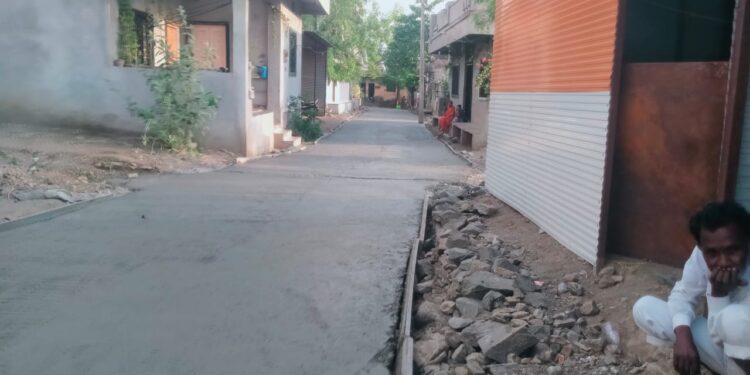 दरेगावात विकासकामांना गती; सरपंचांच्या पुढाकारामुळे गावाचा चेहरामोहरा बदलण्याच्या दिशेने वाटचाल