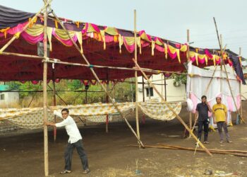 अवकाळी पावसाने लग्नसोहळ्यांवर घातला विघ्न; मंडपांचे नुकसान, वराडी मंडळींची तारांबळ