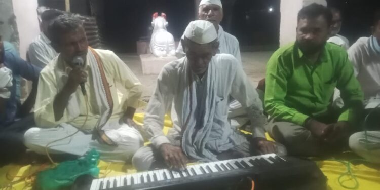 दरेगाव येथे संगीत भजनाचा बहारदार कार्यक्रम उत्साहात संपन्न