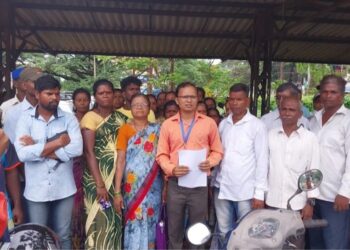आदिवासींची १२ हजार ५०० पदांची विशेष पदभरती करा – बिरसा फायटर्सची मागणी