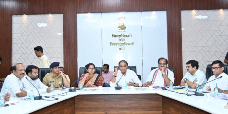 नगरपालिकांनी जिल्हा वार्षिक योजनेचे प्रस्ताव प्राधान्यक्रम ठरवूनच सादर करावेत