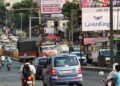 भोसरीतील धावडे वस्ती परिसरात वाहतूक कोंडी; पीएमपीएमएल व खासगी वाहनांच्या रस्त्यावरील पार्किंगमुळे समस्या गंभीर