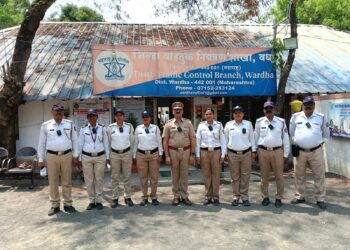 वाहतूक पोलिसांना मिळाले बॉडी वॉर्न कॅमेरे; नियमभंग करणाऱ्यांवर आता डिजिटल नजर