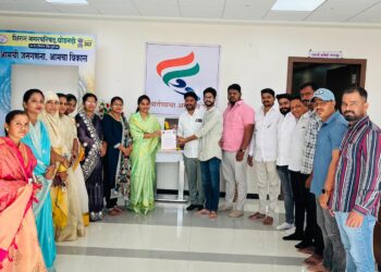 धर्मवीर छत्रपती संभाजी महाराज स्मारक उभारणीची मागणी; सह्याद्री प्रतिष्ठानकडून नगराध्यक्षा ऐश्वर्या पाचर्णे यांना निवेदन