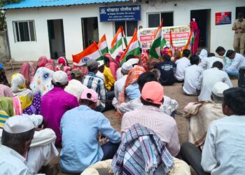 विवाहितेच्या आत्महत्येप्रकरणी एल्गार कष्टकरी संघटनेचे धरणे आंदोलन