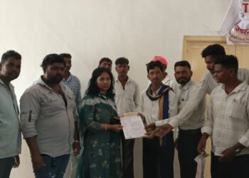 हिंगोणी बु. येथे सौर ऊर्जा प्रकल्पाला ग्रामसभेचा तीव्र विरोध; भील समाजासाठी जागेची मागणी