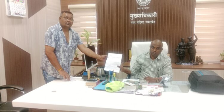 “४० लाखांच्या कामात माती, गंजलेले स्टील अन् दादागिरीचा खेळ?”