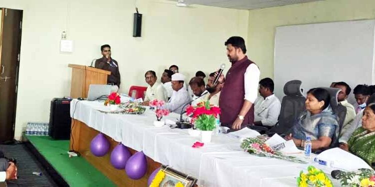 “शेतकरी हा देशाचा कणा; त्यांना सर्व सुविधा उपलब्ध करून द्या” – माजी मंत्री आ. संजय बनसोडे