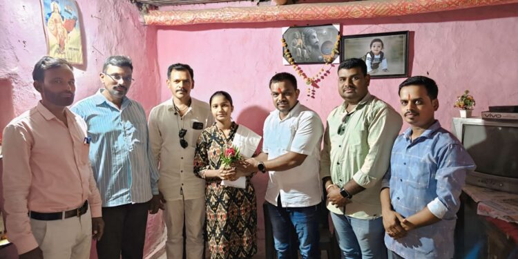कु. आकांक्षा वाघमारे हिचे दहावी परीक्षेत उज्ज्वल यश