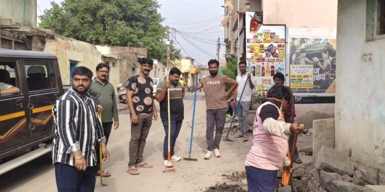 जतमध्ये जागर फाउंडेशनतर्फे भव्य स्वच्छता अभियान