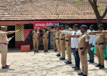 करमाळा पोलीस स्टेशनमध्ये ‘दहशतवाद व हिंसाचार विरोधी दिन’ संपन्न; अधिकारी-अंमलदारांची शपथ