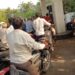 चास नळीमध्ये पेट्रोल टंचाई; वाहनचालकांच्या लांबच लांब रांगा