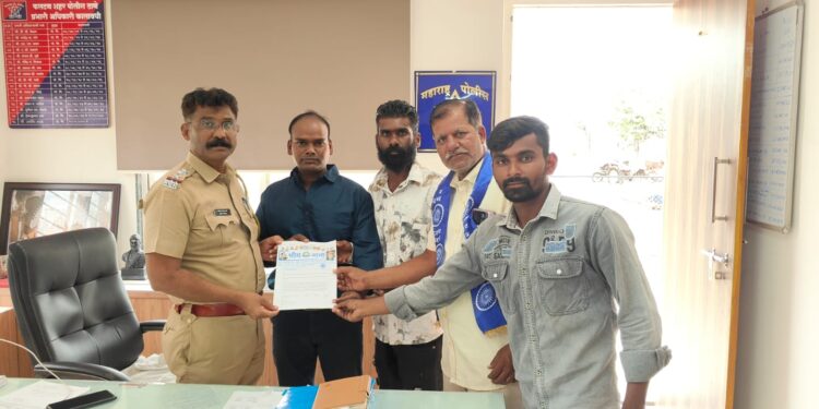 फलटण शहरातील वाढत्या गुन्हेगारीवर कठोर कारवाईची मागणी; भीम आर्मीचे पोलिस प्रशासनाला निवेदन