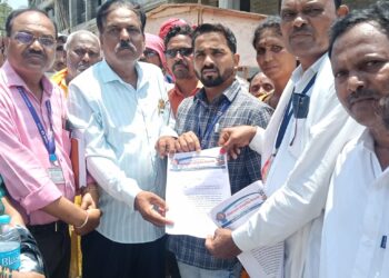 जुन्नर येथे लोककलावंतांचे गजर आंदोलन संपन्न; मागण्या मान्य न झाल्यास जिल्हाधिकारी कार्यालयावर ‘महागजर आंदोलन’चा इशारा