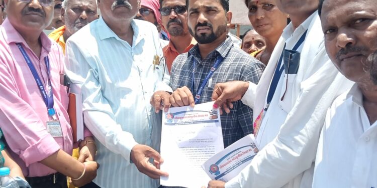 जुन्नर येथे लोककलावंतांचे गजर आंदोलन संपन्न; मागण्या मान्य न झाल्यास जिल्हाधिकारी कार्यालयावर ‘महागजर आंदोलन’चा इशारा