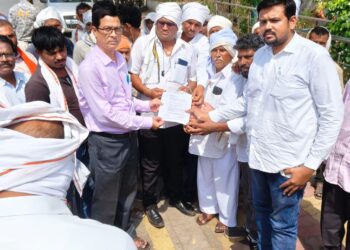 ब्रम्हगाव येथे हनुमान मंदिरातील मूर्तीची विटंबना; कारवाईची मागणी