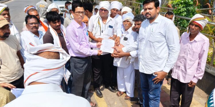 ब्रम्हगाव येथे हनुमान मंदिरातील मूर्तीची विटंबना; कारवाईची मागणी