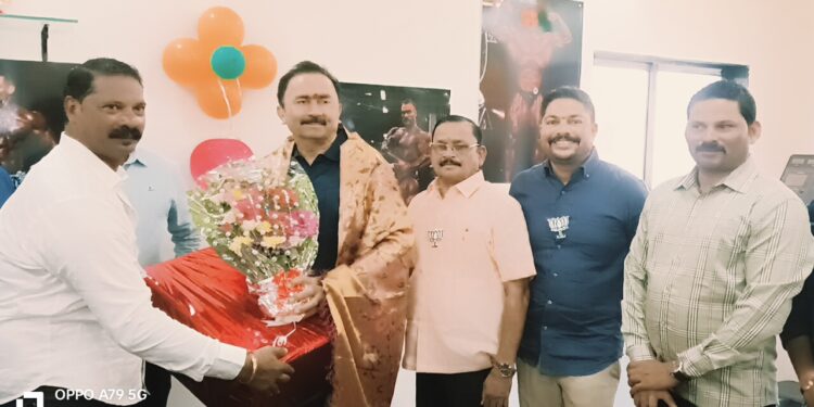 करळ-सावरखार ग्रामपंचायतीतर्फे अत्याधुनिक व्यायामशाळेचे लोकार्पण