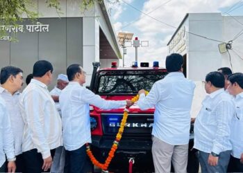 पारोळा नगरपालिकेला नवीन अद्यावत अग्निशमन गाडी प्राप्त; आमदार अमोलदादा पाटील यांच्या हस्ते लोकार्पण