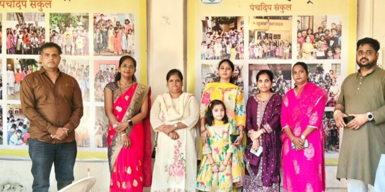 अमित ठाकरे यांच्या वाढदिवसानिमित्त पनवेल मनसेतर्फे बालग्राम आश्रमात फळे वाटप; मनसे पदाधिकाऱ्यांची उपस्थिती
