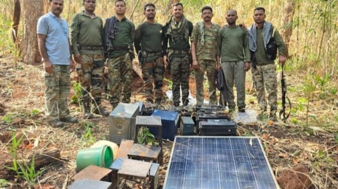गडचिरोलीत नक्षलवाद्यांचा शस्त्रनिर्मिती कारखाना उद्ध्वस्त; ‘ऑपरेशन अंतिम प्रहार’ला मोठे यश