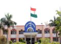 धक्कादायक घटना : दोन लहान मुलांना एसटी बसमध्ये सोडून महिला प्रियकरासोबत फरार