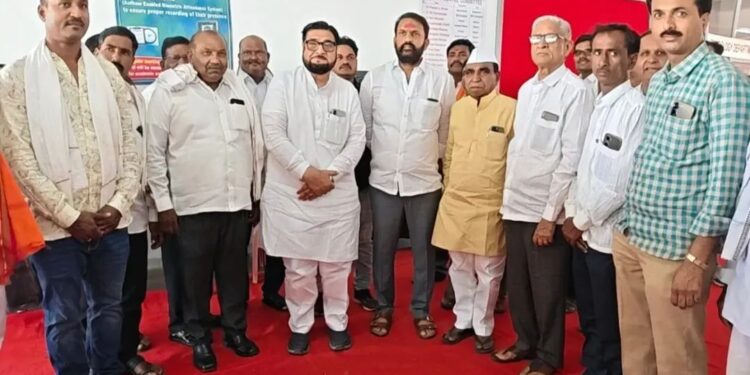 विधान परिषद निवडणुकीच्या तोंडावर ‘धोंडे जेवण’ पॉलिटिक्स रंगात