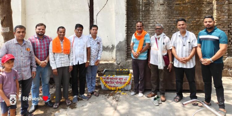 खामगावात मुक्या जनावरांसाठी पाण्याच्या टाक्यांचा उपक्रम