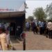मारेगाव येथे गॅस सिलिंडरसाठी नागरिकांची प्रचंड गर्दी; पुरवठा तुटवड्यामुळे रांगा, नागरिकांचा संताप