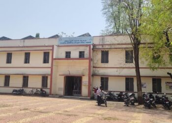 “परभणी आयटीआयमध्ये शिक्षणाचा बाजार : विद्यार्थ्यांच्या भविष्याची उघडपणे हत्या