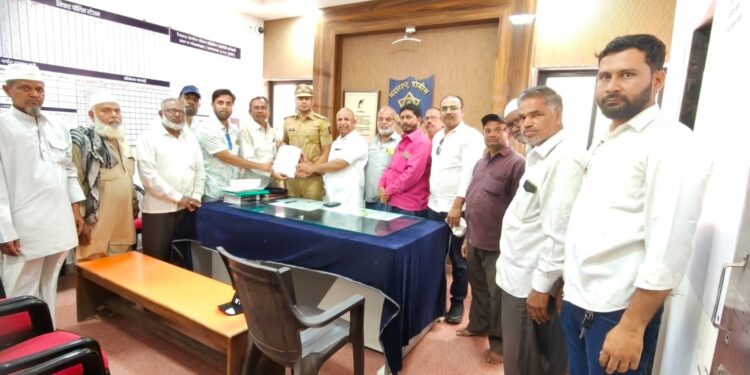 गोवंशाला राष्ट्रीय पशू घोषित करण्याची मागणी; निफाड मुस्लिम समाजाचे निवेदन