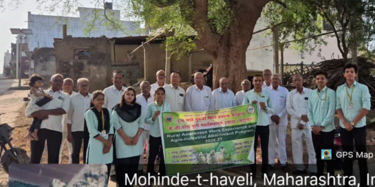 मोहिदे त.ह. गावात कृषीदूतांचे उत्साहात आगमन; आधुनिक शेती तंत्रज्ञानाचा प्रसार करणार.