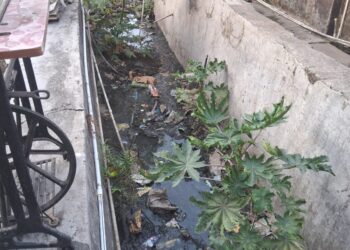पावसाळा जवळ… पण गटारे अजूनही अस्वच्छ!