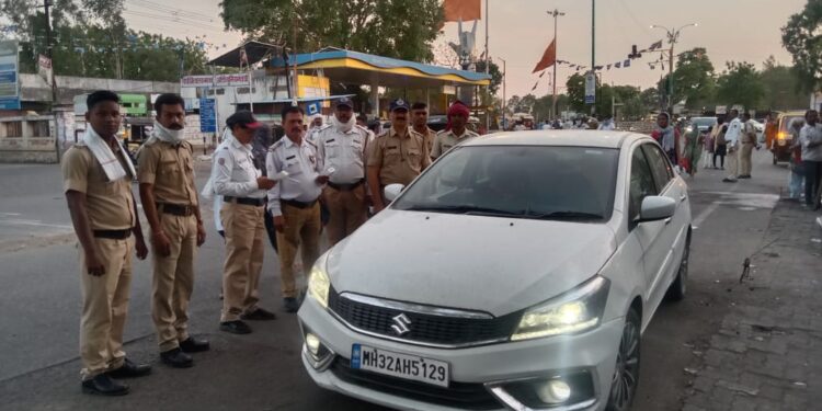 वर्धा वाहतूक शाखेची धडक कार्यवाही एकुण 410 केसेस दाखल करण्यात आले