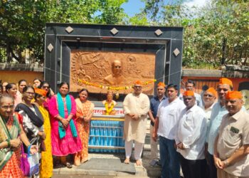 कांदिवली पश्चिम येथे भाजपा कडून स्वातंत्र्यवीर सावरकर यांच्या जयंती निमित्त विनम्र अभिवादनाचा कार्यक्रम संपन्न.