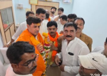 शिवसेनेचे युवानेते खा. मा. श्रीकांत शिंदे साहेब यांचा प्रदीप मुंडे यांच्या हस्ते हृदय सत्कार!