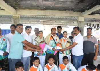 खेडाळू विद्यार्थिनींना निर्माण सोशल फोरमचा मदतीचा हात; आंतरराष्ट्रीय कराटे स्पर्धेसाठी नेपाळ गाठण्याचे स्वप्न साकार