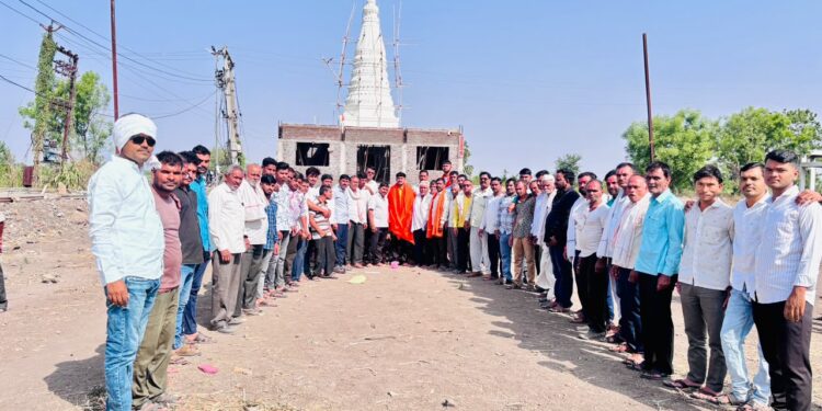 असोला तर्फे औंढा नागनाथ येथे हरेश्वर महादेव परिसर भरण्याच्या कामास प्रारंभ