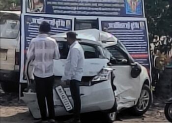 बर्ड व्हॅली गार्डन परिसरात भीषण अपघात; बसची चारचाकींना जोरदार धडक