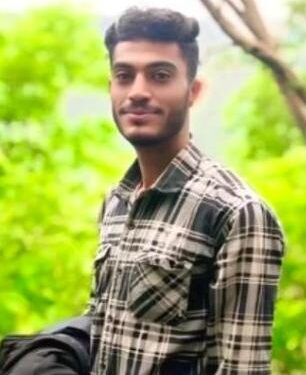 कर्जबाजारीपणाला कंटाळून शेतकरी पुत्राची आत्महत्या; शेंबा गावात शोककळा