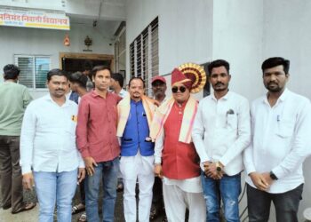 बीड शहरातील समाजसेवेतील कोहिनूर हिरा तथा लोकशाही पत्रकार संघाचे उपाध्यक्ष अशोक ढोले पाटील यांचा वाढदिवस मोठ्या उत्साहात साजरा