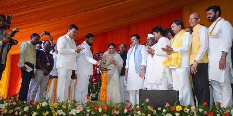 लोकमाता पुण्यश्लोक अहिल्यादेवी होळकर यांच्या ३०१ व्या जयंतीनिमित्त आयोजित मुख्य जयंती सोहळा व अभिवादन सभा